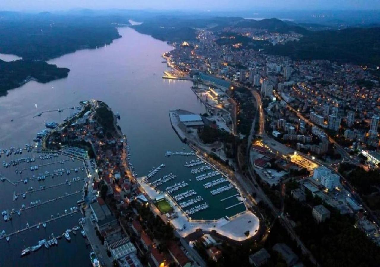 Braavos Apartment Šibenik - Free parking - Marina 100m Bagian luar foto